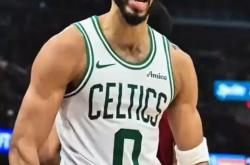 九游娱乐-包含塔图姆回归赛场，败北首场状态亮眼，日本队观众沸腾！的词条